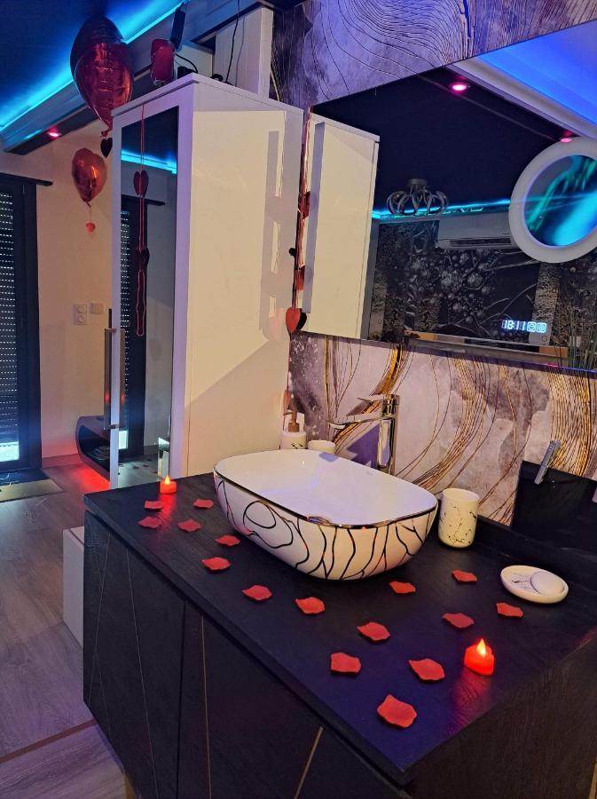 L'Aurore Suite De Charme, Clim Jacuzzi, Sauna, Piscine Chauffee Cuisine... Carpentras ภายนอก รูปภาพ